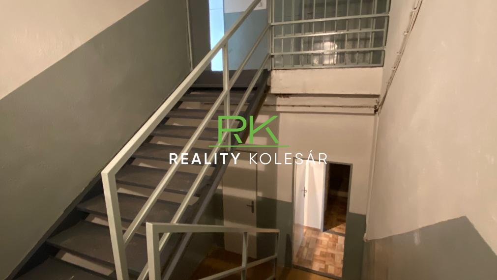 RealityKolesár prenajíma sklad 3842 m2 Nad Jazerom Košice IV