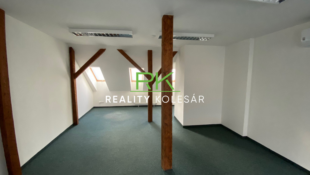RealityKolesár prenajíma kancelárie 235 m2 Vrátna, centrum KE I.