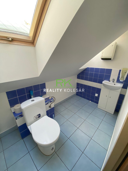 RealityKolesár prenajíma kancelárie 235 m2 Vrátna, centrum KE I.