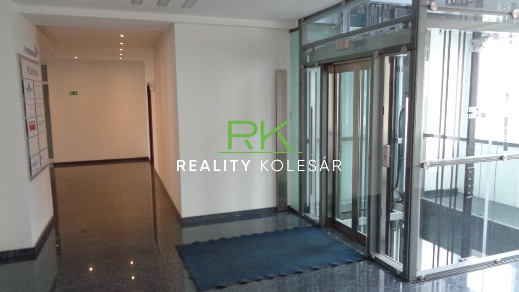 Reality Kolesár prenajíma priestor 42m2 Mlynská centrum