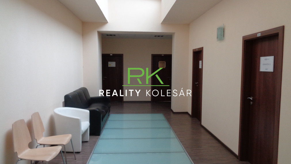 Reality Kolesár prenajíma priestor 46 a 16 m2 Mlynská ulica centrum