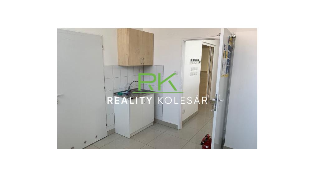 RealityKolesár prenajíma priestor 389 m2 v OC Torysa Jaltská Furča.