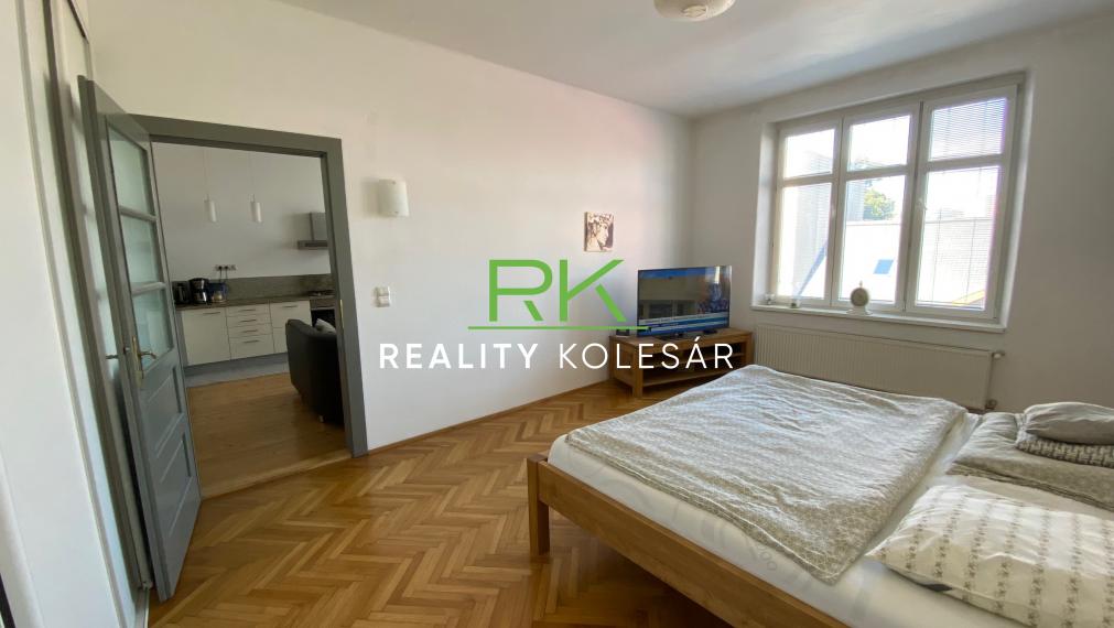 Rezervovaný RealityKolesár predáva 2 izbový tehlový byt Garbiarska, Staré Mesto, KE I.