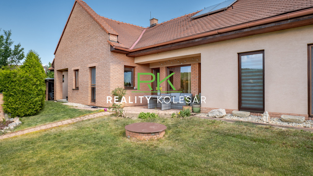 Reality Kolesár  predáva tehlový rodinný dom Myslava, KE II.