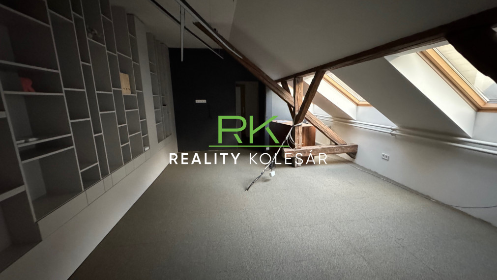 Reality Kolesár prenajíma priestor s parkovaním Hlavná ulica Košice - centrum