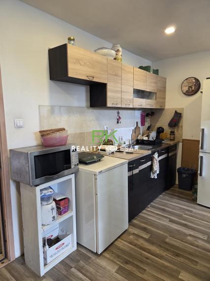 RealityKolesár prenajíma sklad 393 m2 kancelárie 130 m2 Textilná Jazero Košice IV.