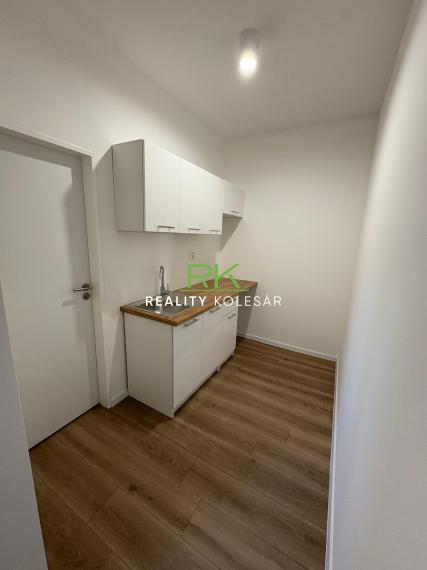 Reality Kolesár prenajíma SKLADOVÚ HALU Jarmočná v KE JUH