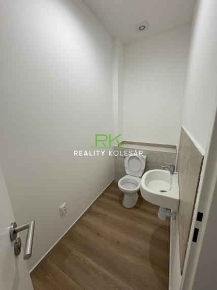 Reality Kolesár prenajíma SKLADOVÚ HALU Jarmočná v KE JUH