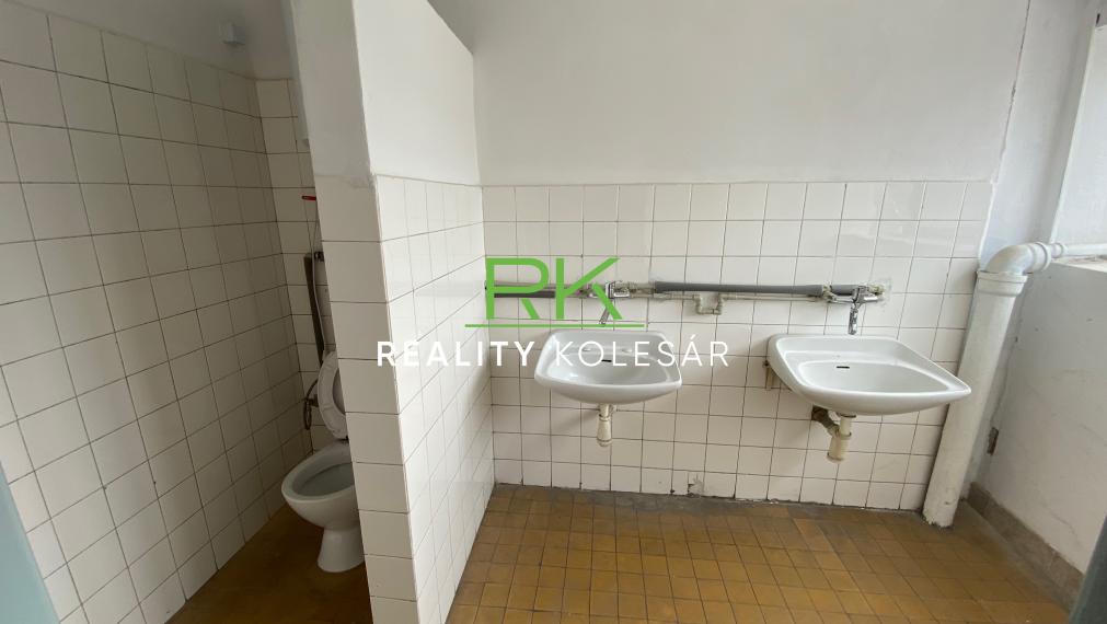 RealityKolesár prenajíma sklad 3842 m2 Nad Jazerom Košice IV