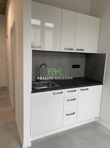 RealityKolesár prenajíma obchodno-admin priestor 131 m2 Jarmočná KE JUH