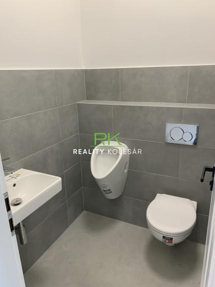 RealityKolesár prenajíma obchodno-admin priestor 131 m2 Jarmočná KE JUH