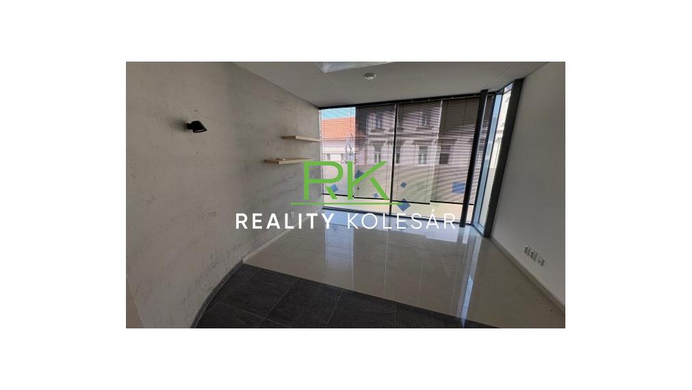 Reality Kolesár prenajíma priestor 128 m2 OC Gastrodom Mlynská KE centrum