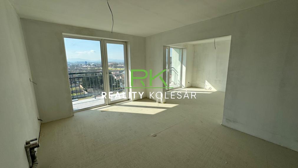 Na predaj 4 i byt Trebišov Československej armády.