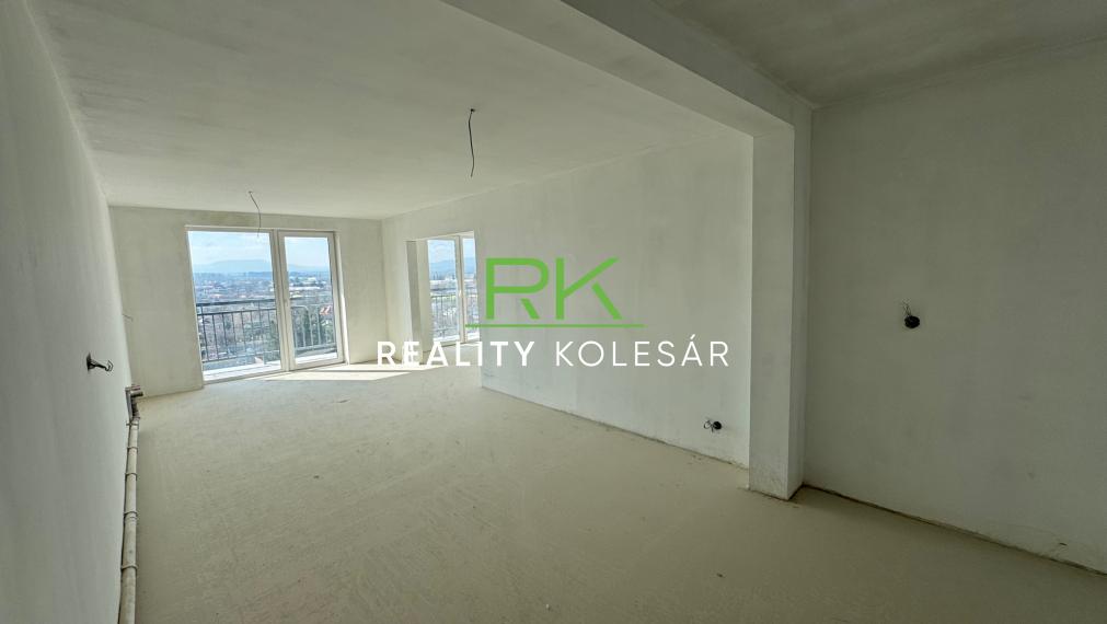 Na predaj 4 i byt Trebišov Československej armády.