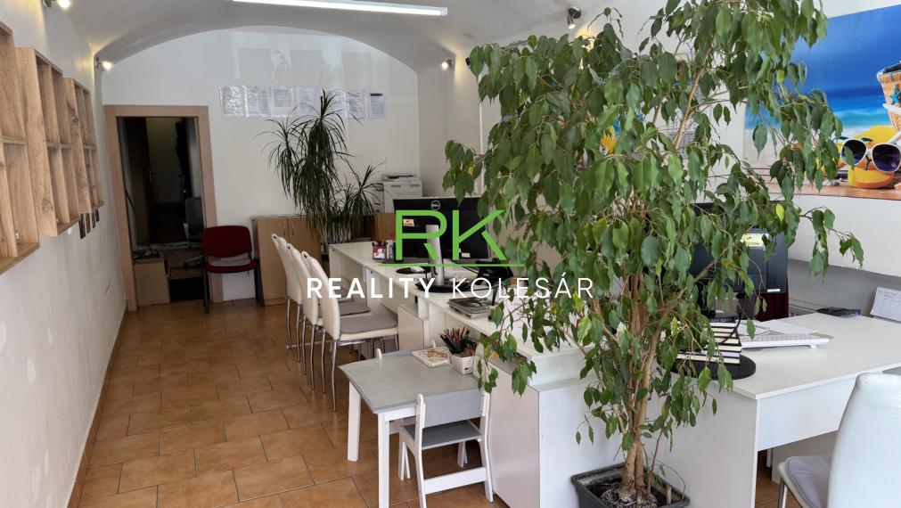 RealityKolesár prenajíma obchodný priestor 50 m2 Alžbetina centrum KE I.