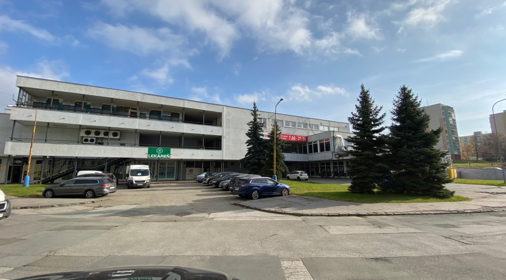 RealityKolesár prenajíma priestor 389 m2 v OC Torysa Jaltská Furča.