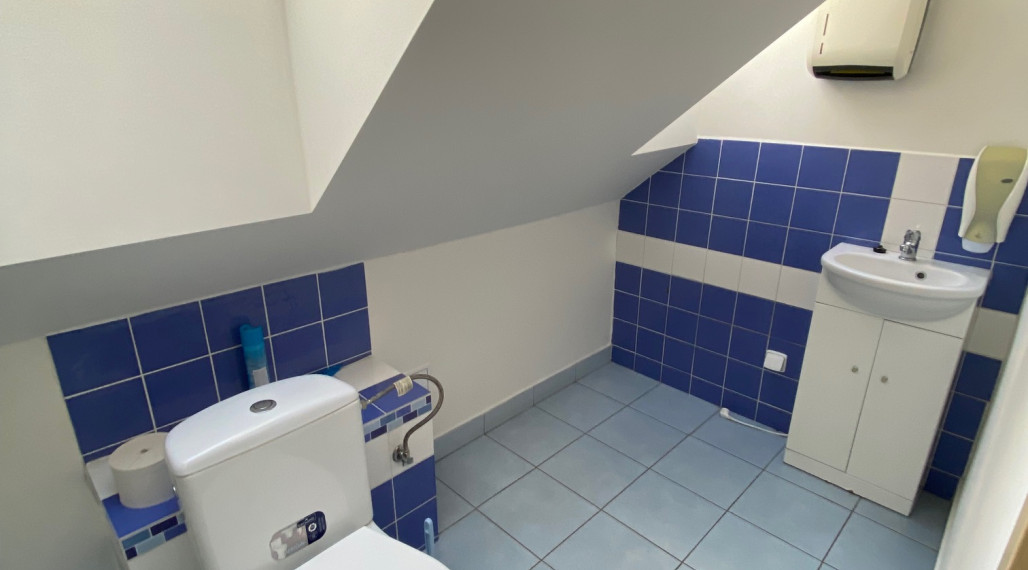 RealityKolesár prenajíma kancelárie 235 m2 Vrátna, centrum KE I.