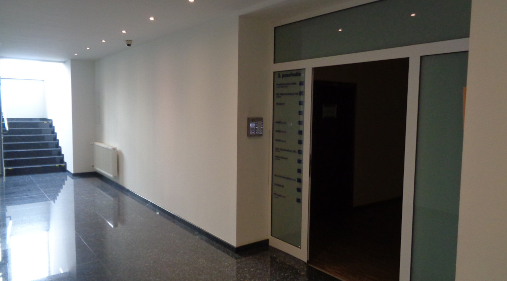 Reality Kolesár prenajíma priestor 42m2 Mlynská centrum