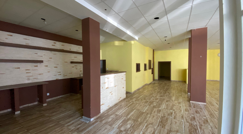 RealityKolesár prenajíma priestor 170 m2 v OC Torysa Jaltská Furča.