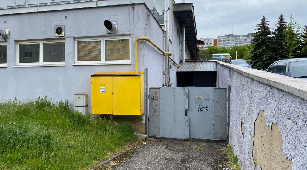RealityKolesár prenajíma priestor 170 m2 v OC Torysa Jaltská Furča.