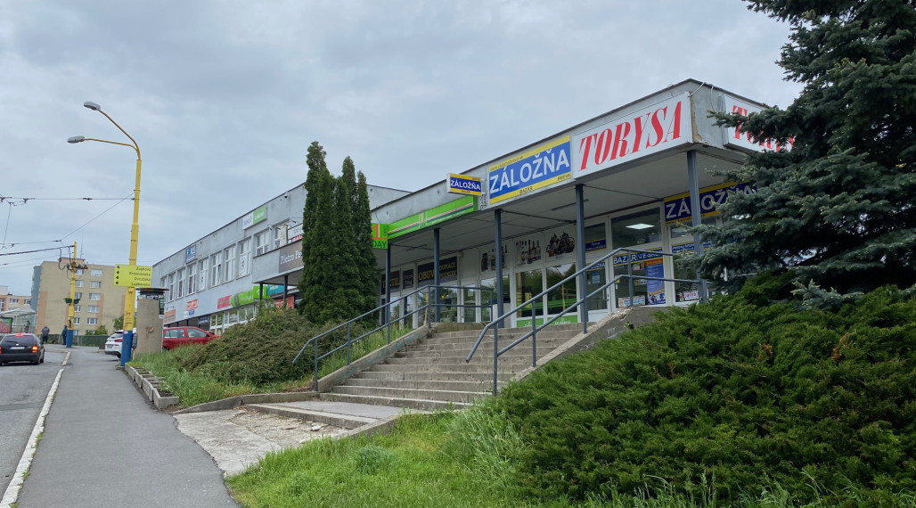RealityKolesár prenajíma priestor 389 m2 v OC Torysa Jaltská Furča.