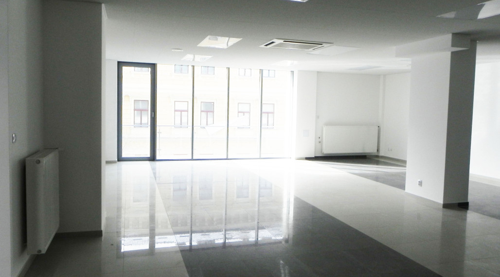 Reality Kolesár prenajíma priestor 163 m2 Mlynská ulica Centrum