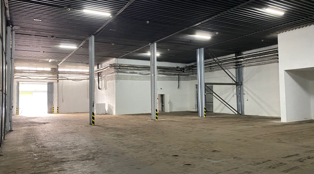 Reality Kolesár prenajíma sklad 850 m2 Juh - Jazero