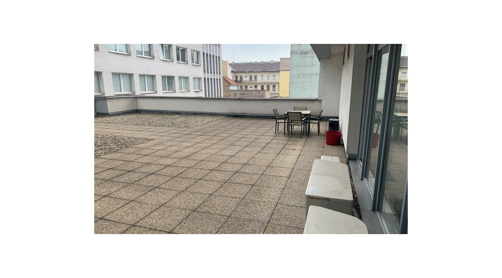 Reality Kolesár prenajíma priestor 163 m2 Mlynská ulica Centrum