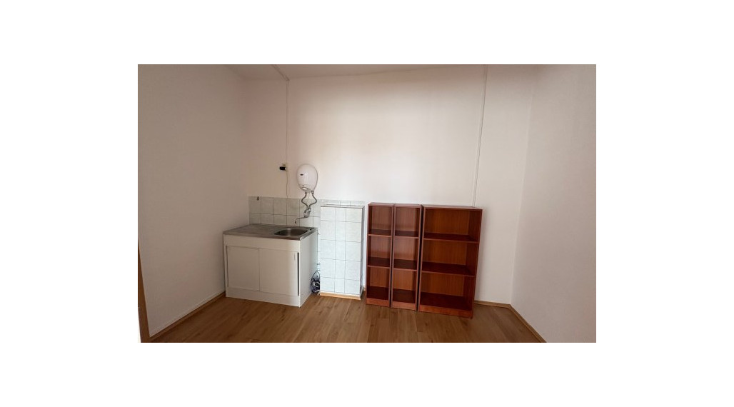 Reality Kolesár prenajíma priestor 42m2 Mlynská centrum