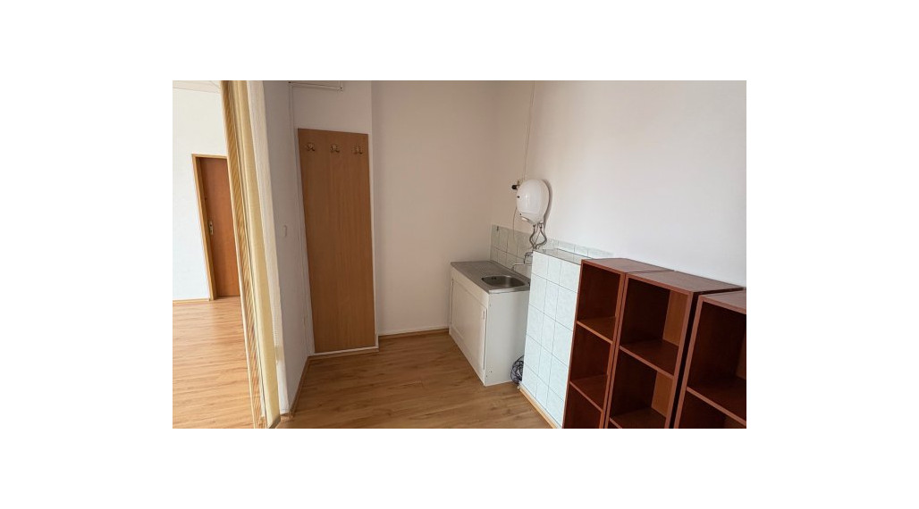 Reality Kolesár prenajíma priestor 42m2 Mlynská centrum