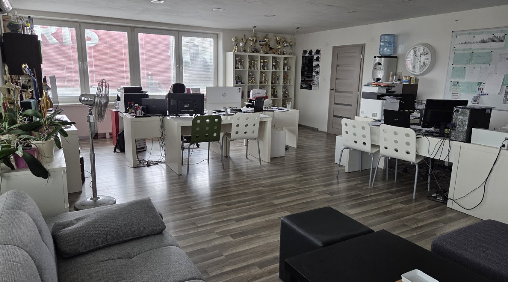 RealityKolesár prenajíma sklad 393 m2 kancelárie 130 m2 Textilná Jazero Košice IV.