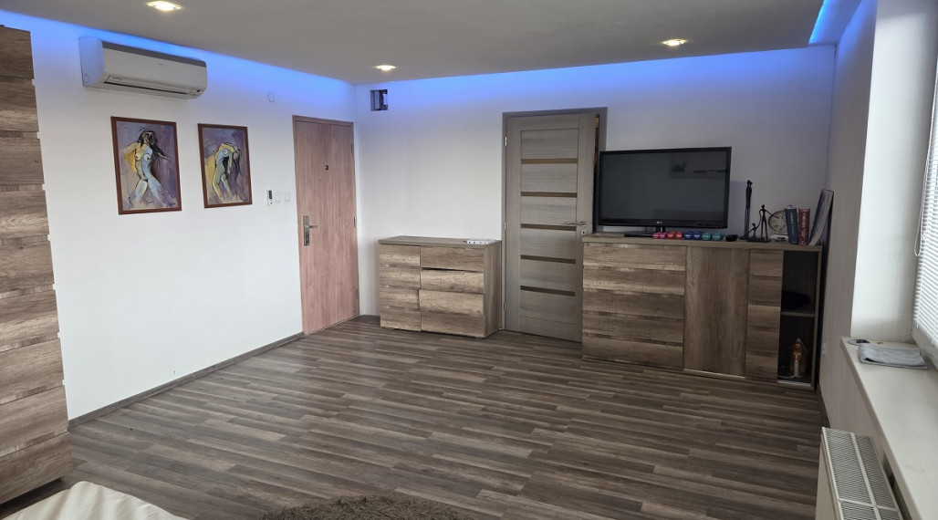 RealityKolesár prenajíma sklad 393 m2 kancelárie 130 m2 Textilná Jazero Košice IV.