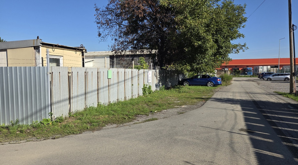 RealityKolesár prenajíma sklad 393 m2 kancelárie 130 m2 Textilná Jazero Košice IV.