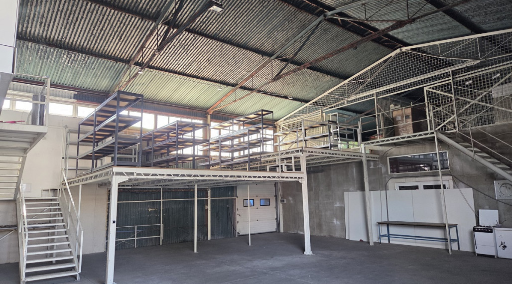 RealityKolesár prenajíma sklad 393 m2 kancelárie 130 m2 Textilná Jazero Košice IV.