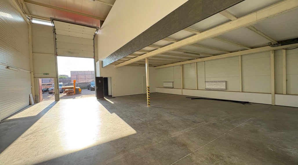 Reality Kolesár prenajíma SKLADOVÚ HALU Jarmočná v KE JUH