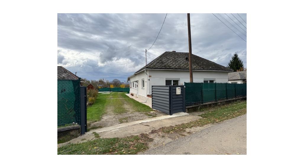 Kolesár reality predáva rodinný dom v obci Hidvégardó