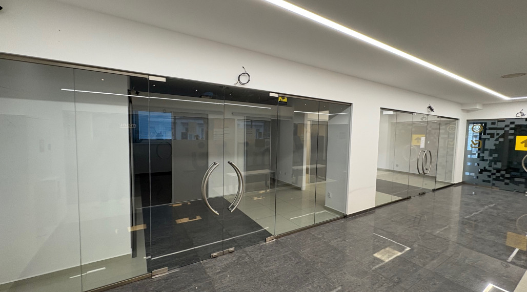 Reality Kolesár prenajíma priestor 36 m2 OC Gastrodom Mlynská KE centrum