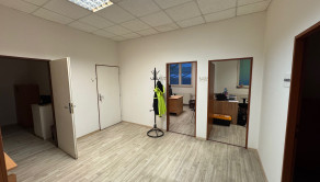 Reality Kolesár prenajíma 1265 m2 Halu-sklad Barca
