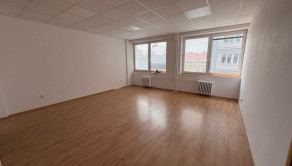 Reality Kolesár prenajíma priestor 42m2 Mlynská centrum