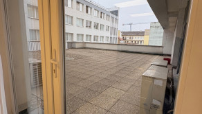 Reality Kolesár prenajíma priestor 36 m2 OC Gastrodom Mlynská KE centrum