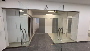 Reality Kolesár prenajíma priestor 36 m2 OC Gastrodom Mlynská KE centrum