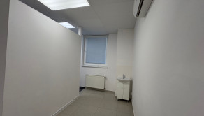 Reality Kolesár prenajíma priestor 36 m2 OC Gastrodom Mlynská KE centrum