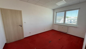 RealityKolesár prenajíma kancelárie Južná Trieda parkovanie v cene - fotografia 2