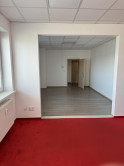 RealityKolesár prenajíma kancelárie Južná Trieda parkovanie v cene - fotografia 1