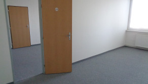 RealityKolesár prenajíma kancelárie Južná Trieda parkovanie v cene - fotografia 10