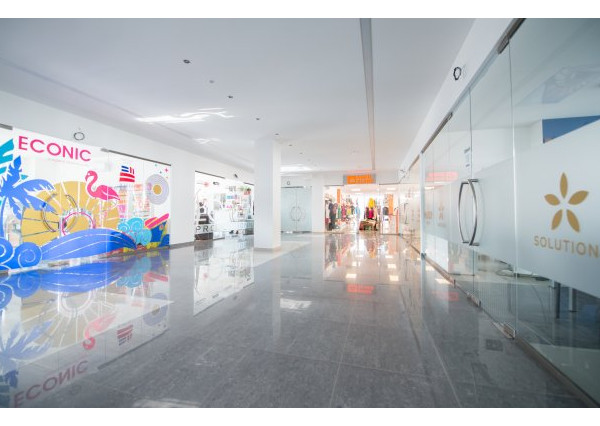 Reality Kolesár prenajíma priestor 36 m2 OC Gastrodom Mlynská KE centrum