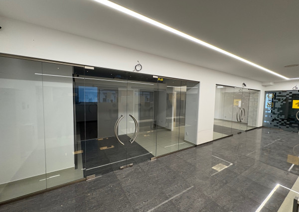 Reality Kolesár prenajíma priestor 36 m2 OC Gastrodom Mlynská KE centrum