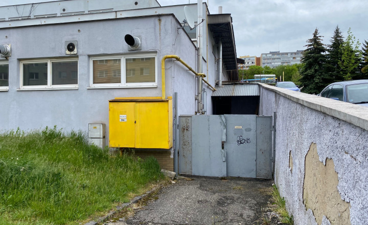 RealityKolesár prenajíma priestor 170 m2 v OC Torysa Jaltská Furča. - fotografia 10