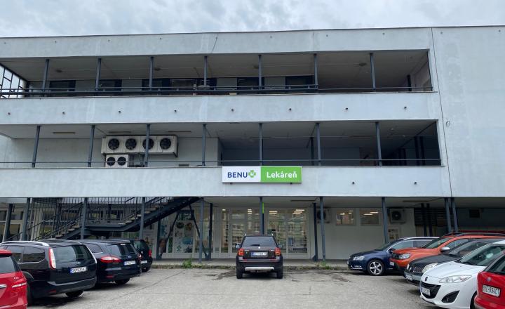 RealityKolesár prenajíma priestor 389 m2 v OC Torysa Jaltská Furča. - fotografia 12