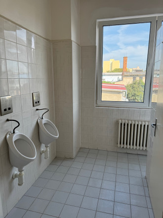 RealityKolesár prenajíma kancelársky priestor 36m2 a 25m2 Rumunská KE JUH. - fotografia 3